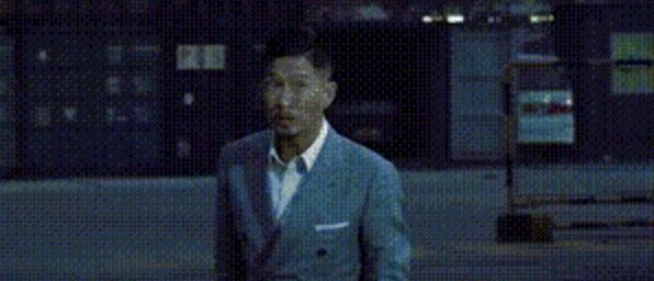 渣渣辉两个人才叫睡觉一个人叫休息GIF表情包分享